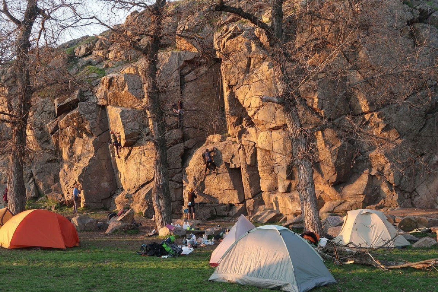 5 самых красивых мест для скалолазания в Украине